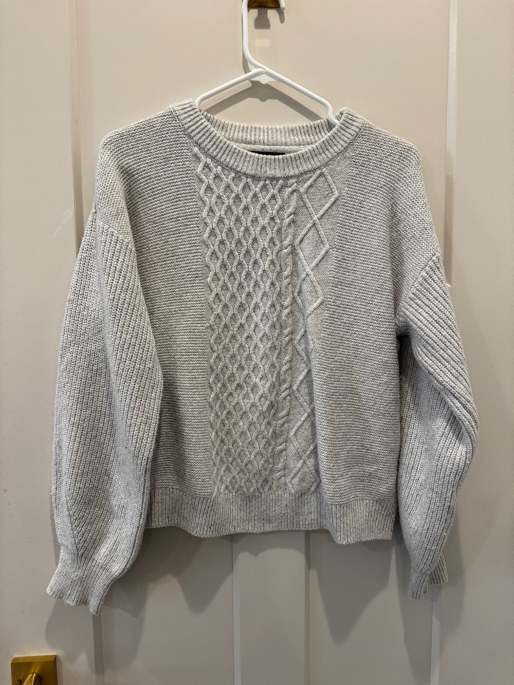 Women’s Light Gray Cable Knit Sweater Any Body size large
